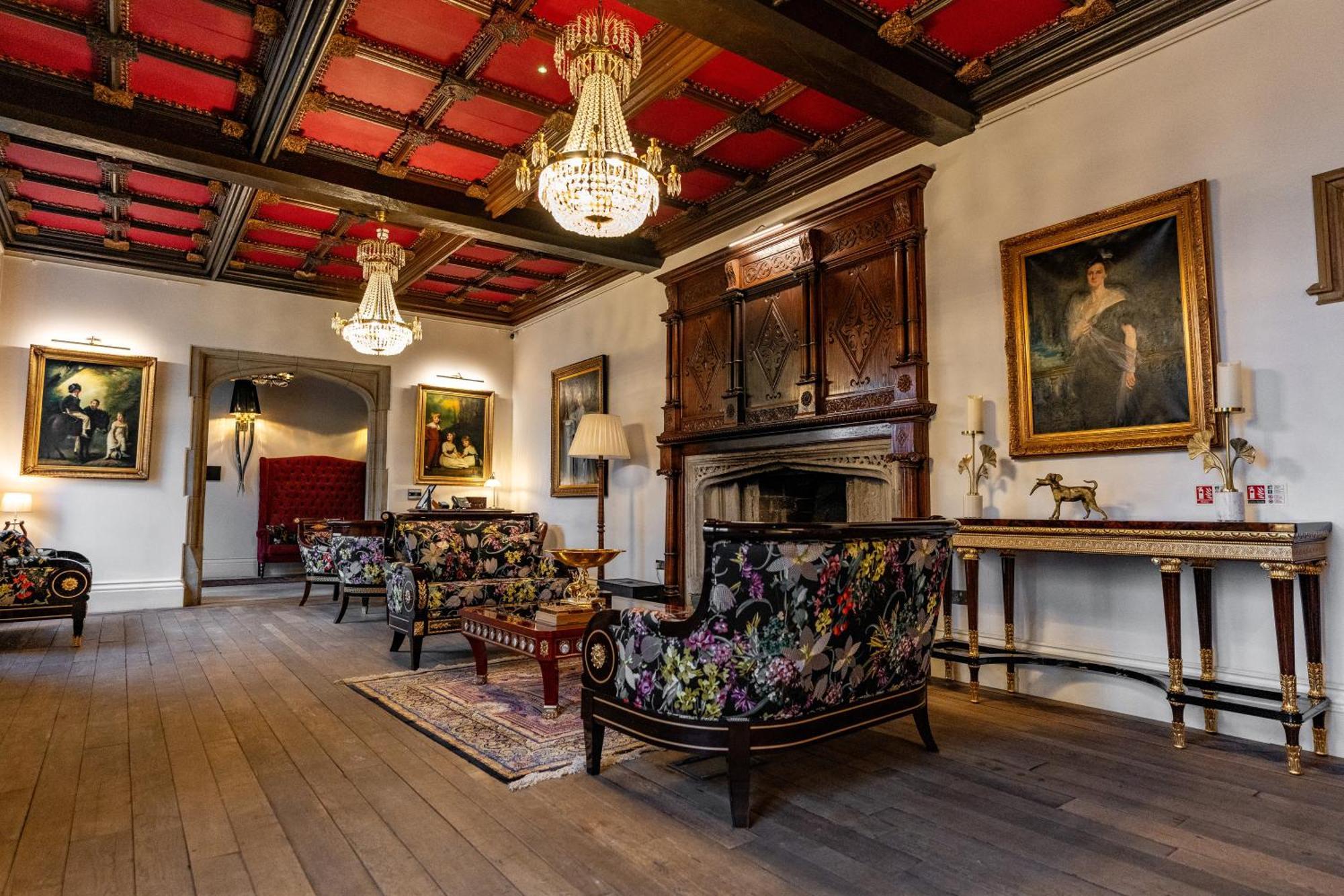 Weston Manor Hotel Экстерьер фото